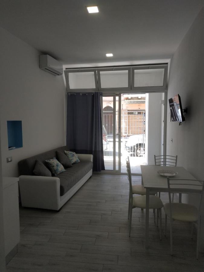 Loft Sul Mare Apartment จีอาร์ดีนี นักซอส ภายนอก รูปภาพ